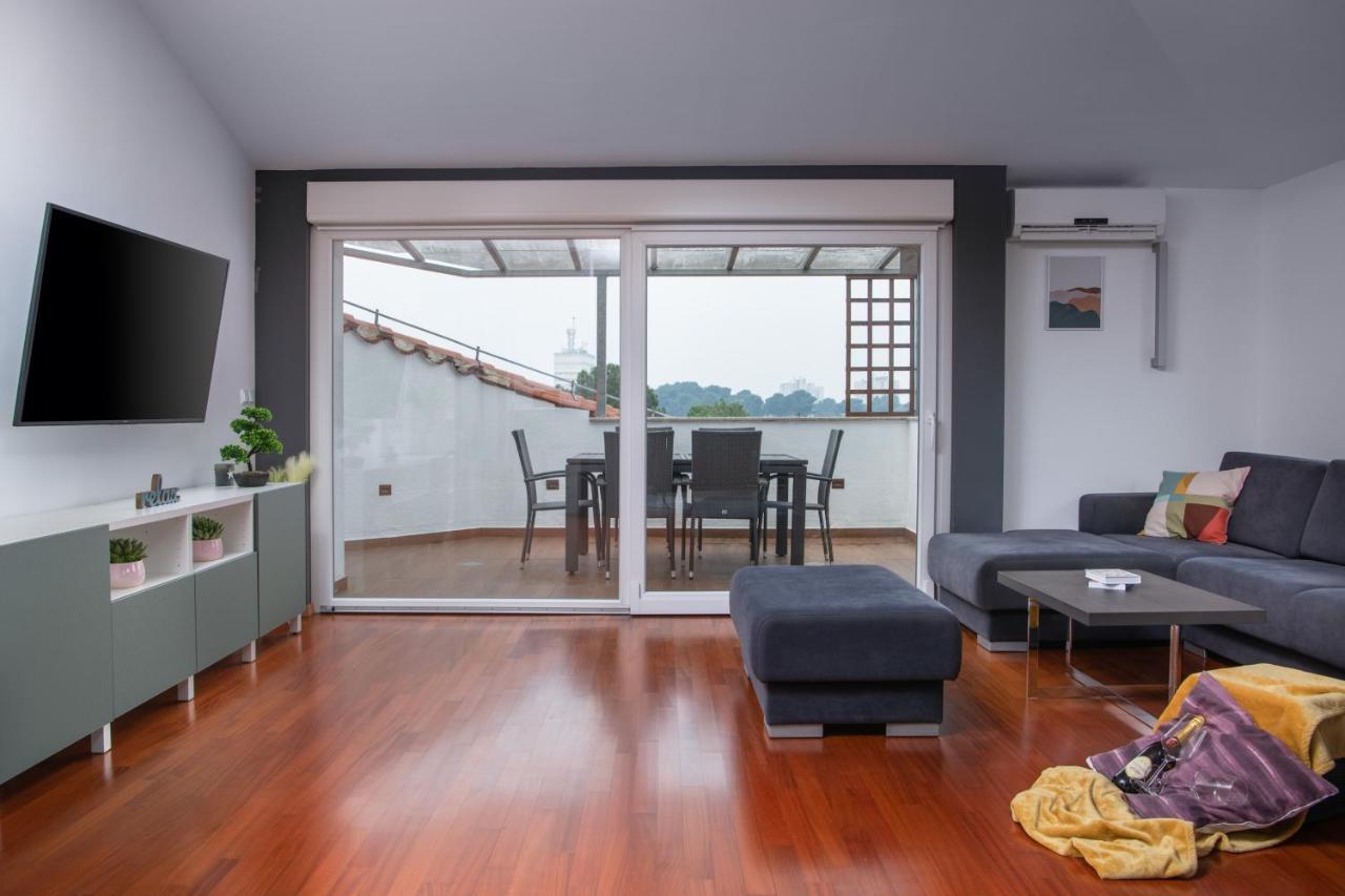 Apartment Rooftop プーラ エクステリア 写真